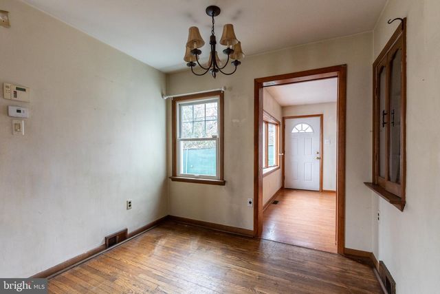 439 TOWNSHIP LINE RD, Elkins Park, PA 19027