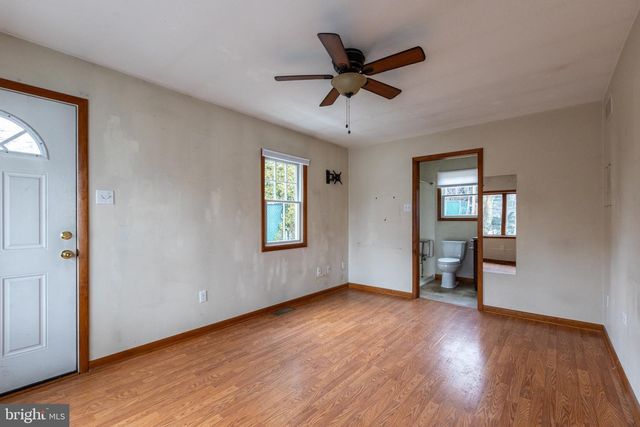 439 TOWNSHIP LINE RD, Elkins Park, PA 19027