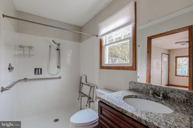 439 TOWNSHIP LINE RD, Elkins Park, PA 19027