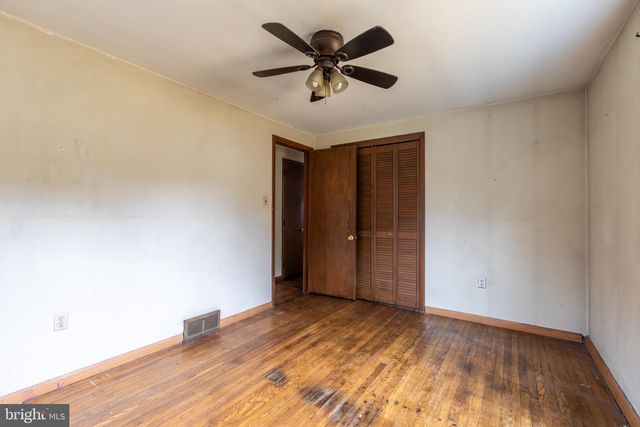 439 TOWNSHIP LINE RD, Elkins Park, PA 19027