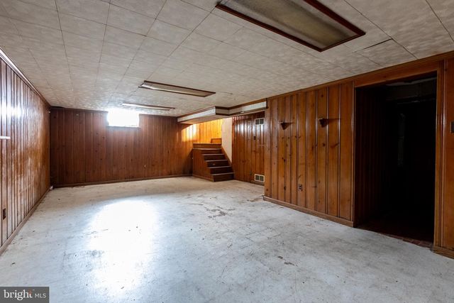 439 TOWNSHIP LINE RD, Elkins Park, PA 19027