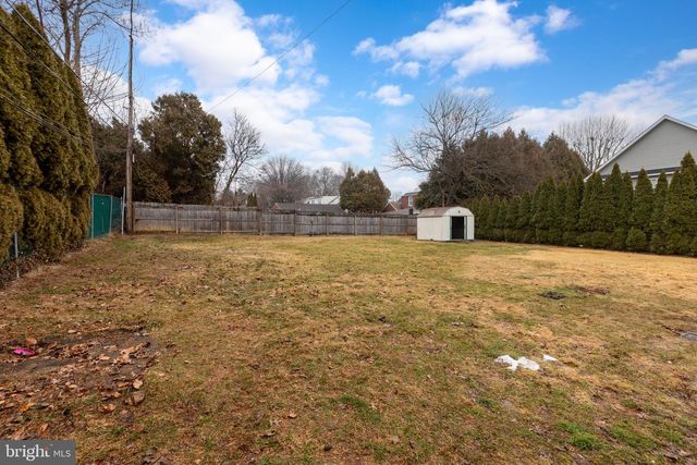 439 TOWNSHIP LINE RD, Elkins Park, PA 19027