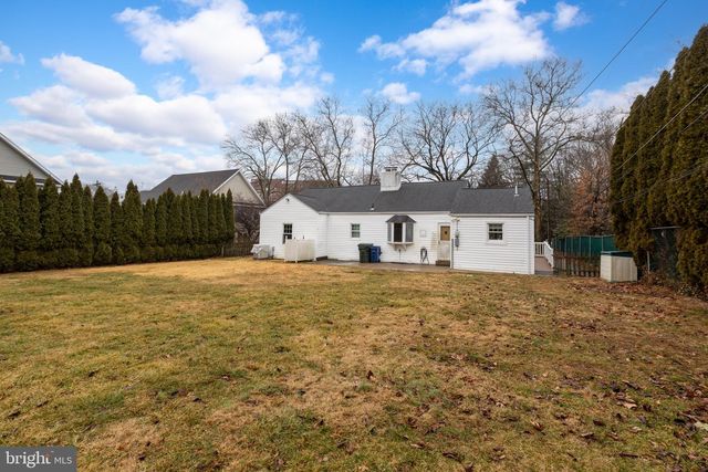 439 TOWNSHIP LINE RD, Elkins Park, PA 19027