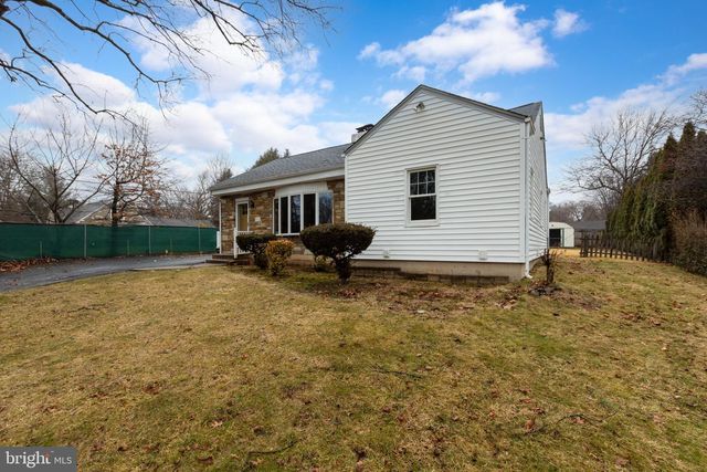 439 TOWNSHIP LINE RD, Elkins Park, PA 19027