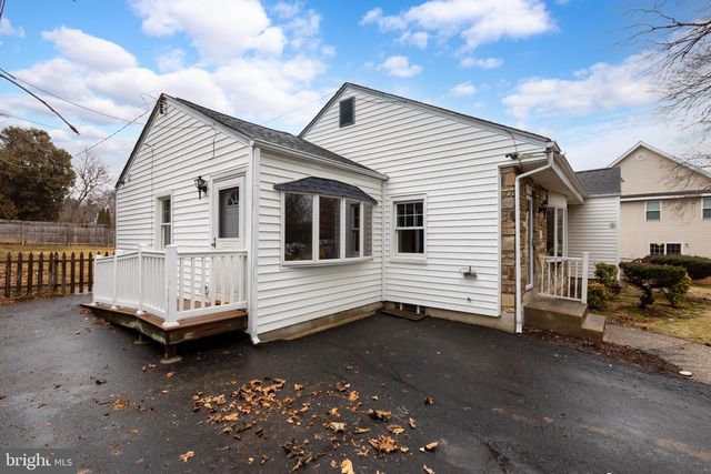 439 TOWNSHIP LINE RD, Elkins Park, PA 19027