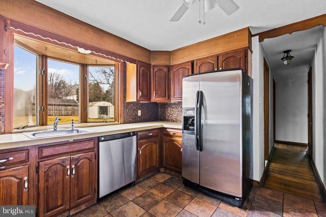 439 TOWNSHIP LINE RD, Elkins Park, PA 19027