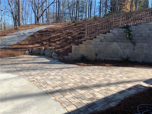 5832 Bay View Drive, Buford, GA 30518