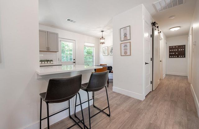 122 Havana ST, Austin, TX 78704