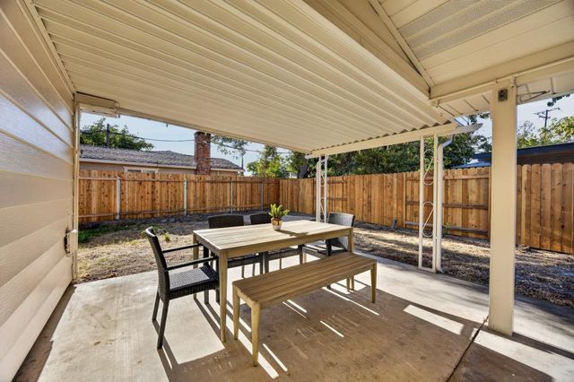 5837 Meghan Way, Sacramento, CA 95842