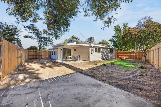 5837 Meghan Way, Sacramento, CA 95842