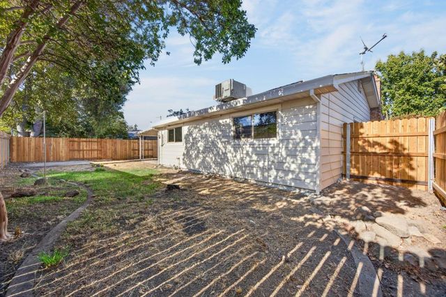 5837 Meghan Way, Sacramento, CA 95842