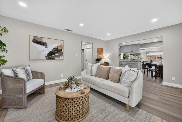 5837 Meghan Way, Sacramento, CA 95842