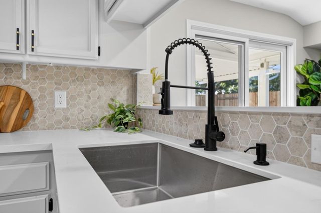 5837 Meghan Way, Sacramento, CA 95842