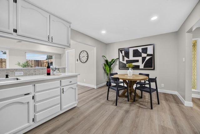 5837 Meghan Way, Sacramento, CA 95842