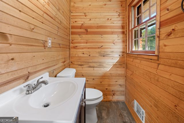 2087 Athens Highway, Elberton, GA 30635