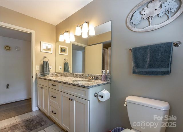 597 Sweetwater Ridge, Burnsville, NC 28714