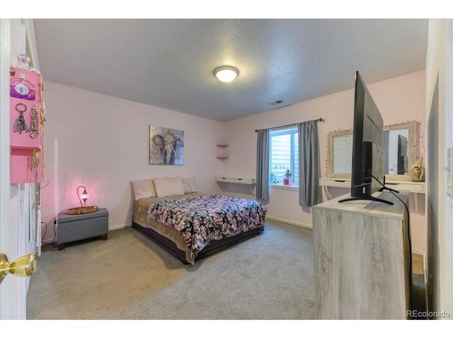 1334 4th Ave, Deer Trail, CO 80105