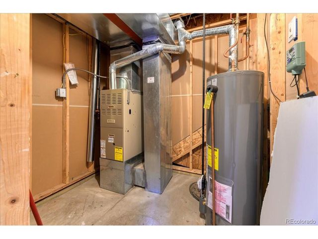 1334 4th Ave, Deer Trail, CO 80105