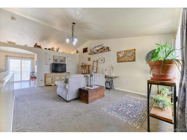 1334 4th Ave, Deer Trail, CO 80105