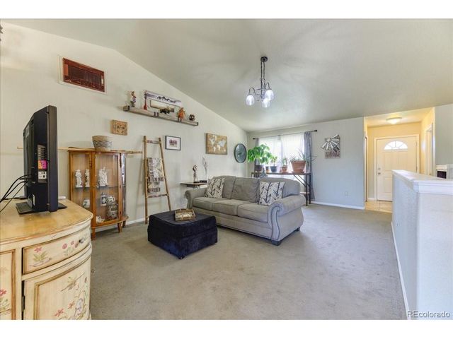 1334 4th Ave, Deer Trail, CO 80105