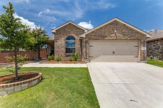 8305 Artesian Springs Drive, Fort Worth, TX 76131