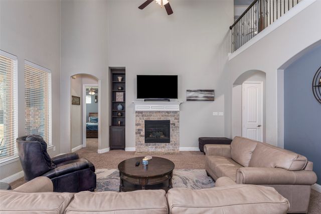 704 Elm Creek Circle, Mansfield, TX 76063