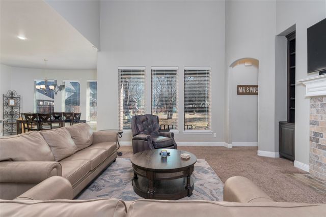 704 Elm Creek Circle, Mansfield, TX 76063