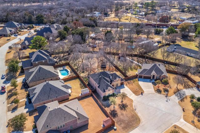 704 Elm Creek Circle, Mansfield, TX 76063