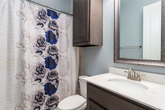 704 Elm Creek Circle, Mansfield, TX 76063