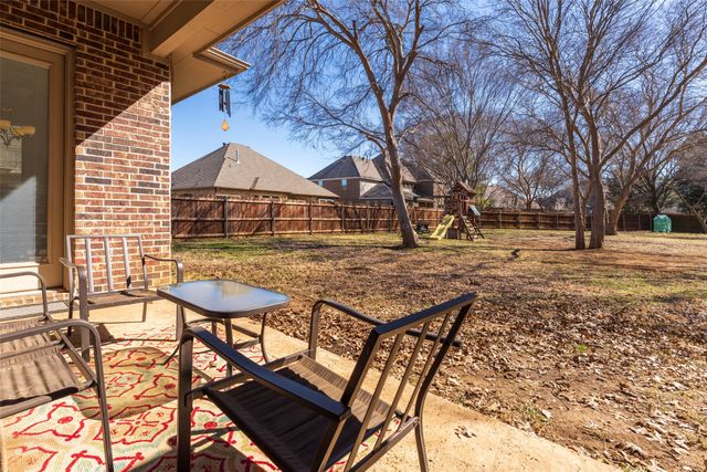 704 Elm Creek Circle, Mansfield, TX 76063