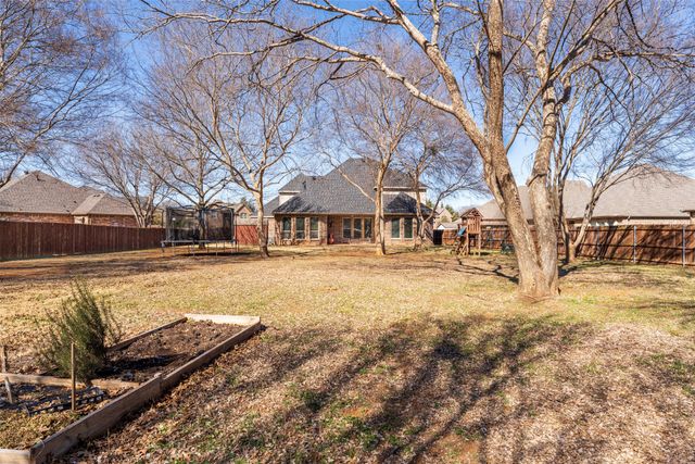 704 Elm Creek Circle, Mansfield, TX 76063