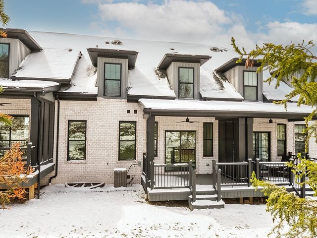 233 Lucca Lane, Upper St Clair, PA 15241