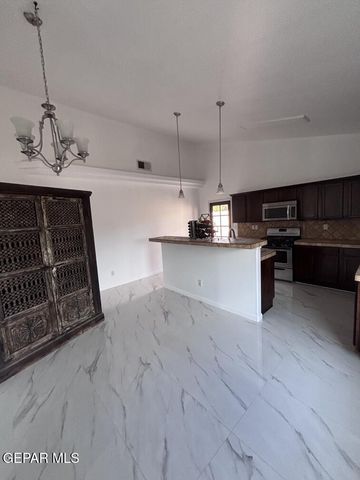 301 RESLER RIDGE Drive, El Paso, TX 79912