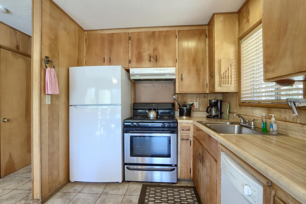 Image 15 of property listing at 2628 W Bruce, Wawona, CA 95389