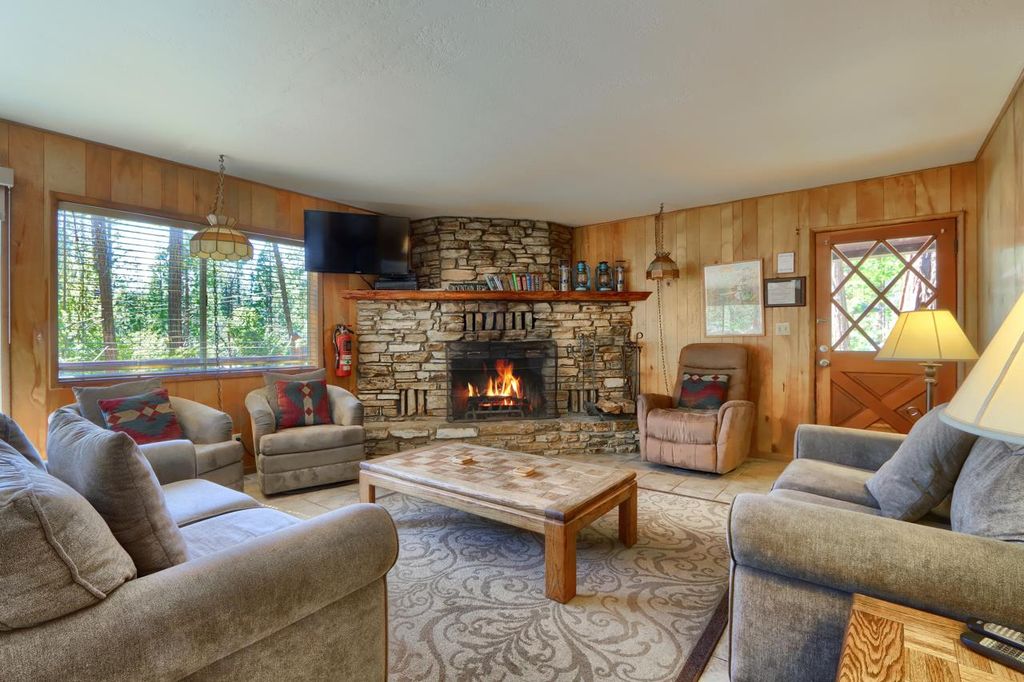 Image 8 of property listing at 2628 W Bruce, Wawona, CA 95389