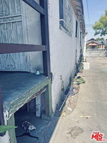 1620 E 33rd Street, Los Angeles, CA 90011