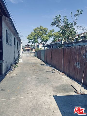 1620 E 33rd Street, Los Angeles, CA 90011