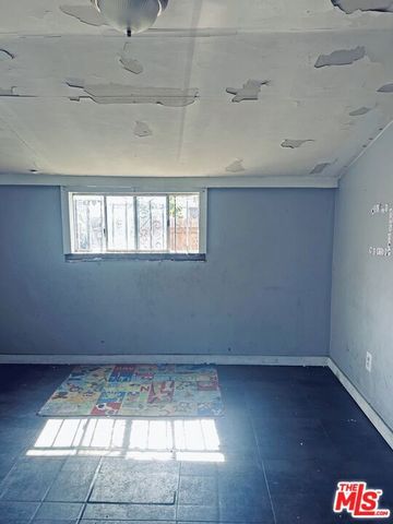 1620 E 33rd Street, Los Angeles, CA 90011