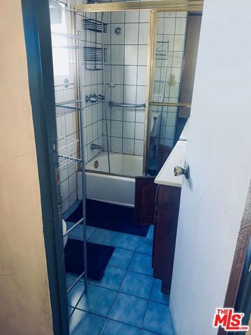 1620 E 33rd Street, Los Angeles, CA 90011