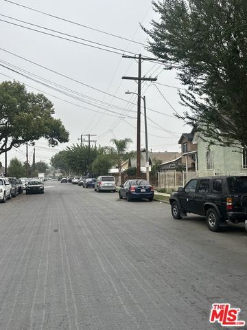 1620 E 33rd Street, Los Angeles, CA 90011