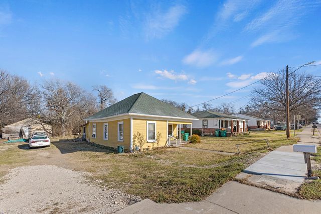 301, 303, 305 W Belt Line Road, Cedar Hill, TX 75104
