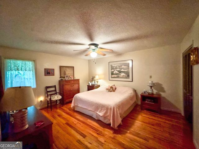 58 S Pine Cove Drive, Lagrange, GA 30240