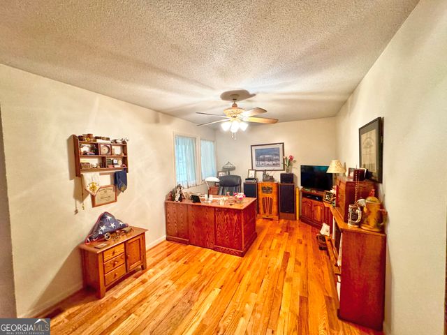 58 S Pine Cove Drive, Lagrange, GA 30240