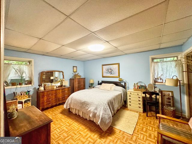 58 S Pine Cove Drive, Lagrange, GA 30240