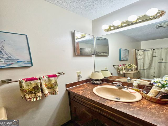 58 S Pine Cove Drive, Lagrange, GA 30240