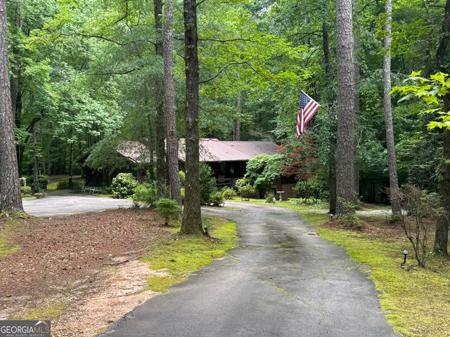 58 S Pine Cove Drive, Lagrange, GA 30240