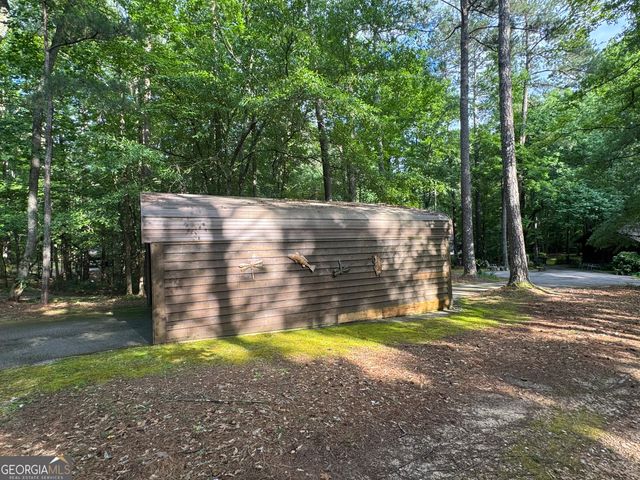 58 S Pine Cove Drive, Lagrange, GA 30240