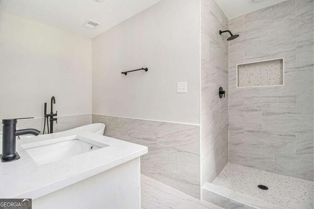 127 Lee Road, Senoia, GA 30276