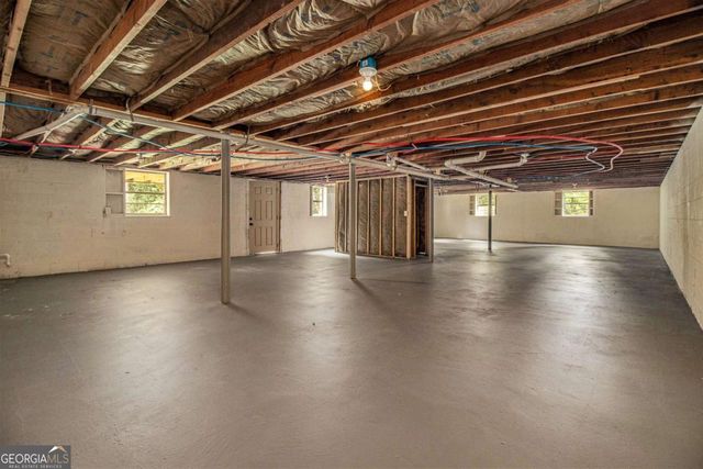 127 Lee Road, Senoia, GA 30276