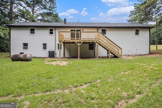 127 Lee Road, Senoia, GA 30276